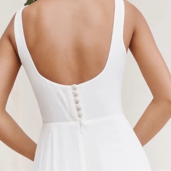 Reformation Lecce gown in Ivory Coast - Picture 6 of 11